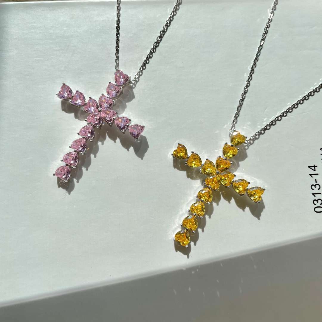 [Clover Jewelry]Radiant Cross Shape Necklace