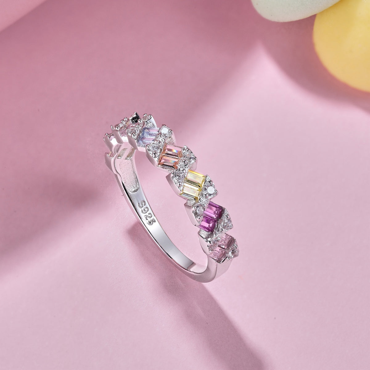 [Clover Jewelry]Delicate Vibrant Emerald Cut Daily Ring