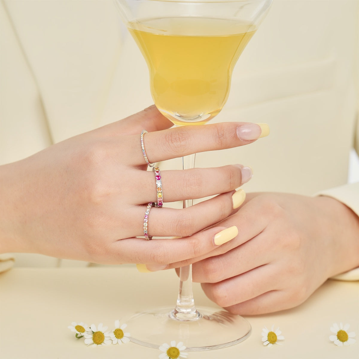 [Clover Jewelry]Dazzling Lustrous Round Cut Tennis Ring