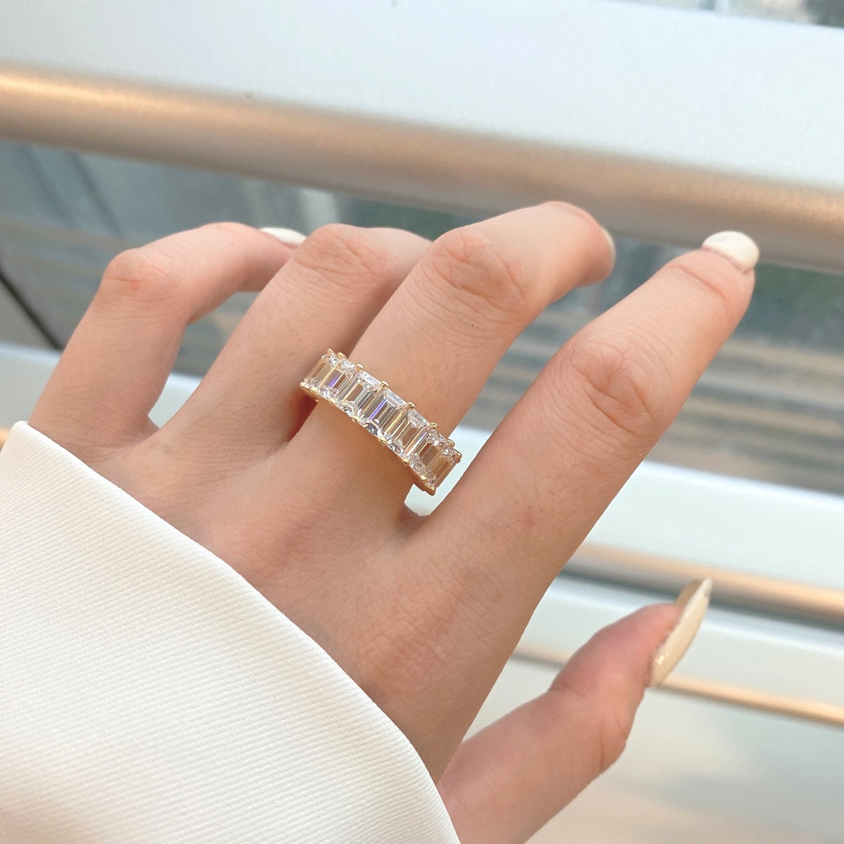 [Clover Jewelry]0.75 Carat Elegant Emerald Cut Tennis Ring