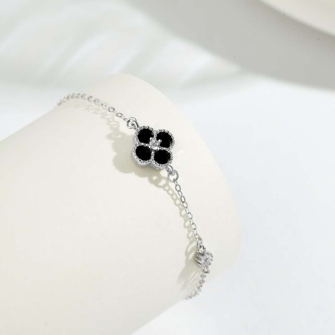 [Clover Jewelry]Delicate Four Leaf Clover Bracelet