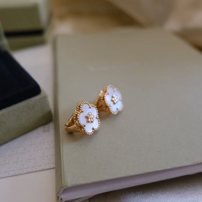 [Clover Jewelry]LUCKY PINK GOLD WHITE MOP EARRINGS
