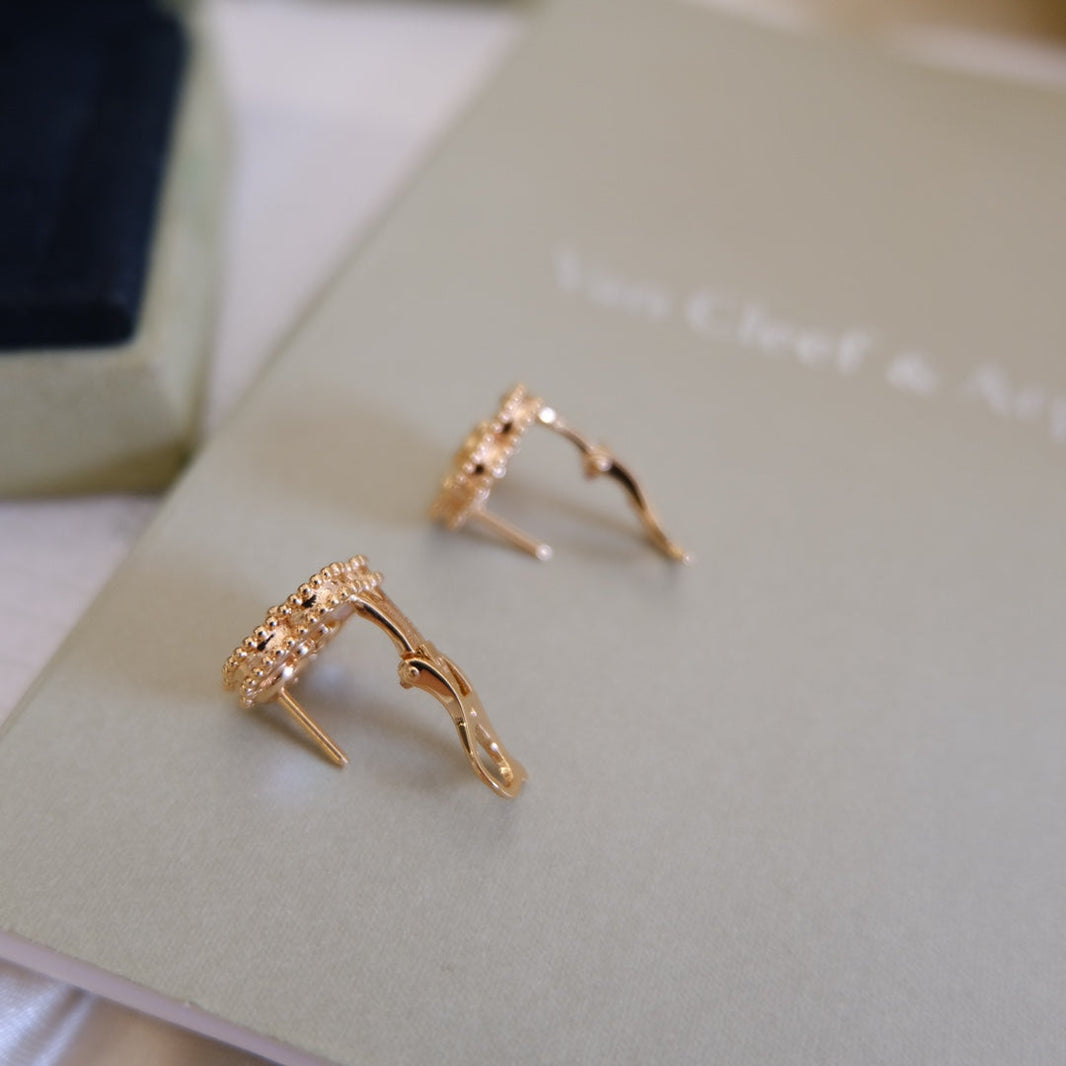 [Clover Jewelry]LUCKY PINK GOLD WHITE MOP EARRINGS