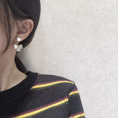 [Clover Jewelry]CLOVER SWEET WHITE MOP EARRINGS