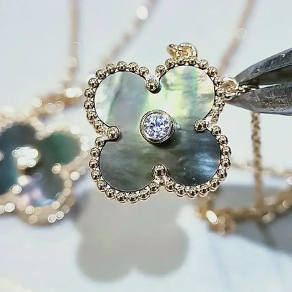 [Clover Jewelry]CLOVER 15MM DIAMOND AND MOTHER-OF-GREY NECKLACE