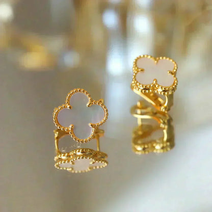 [Clover Jewelry]CLOVER MEDIUM 1 MOTIFS  WHITE MOP STUD EARRINGS