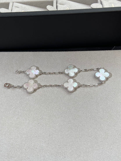 [Clover Jewelry]CLOVER WHITE PEARL MOP 5 MOTIF BRACELET COLLECTION
