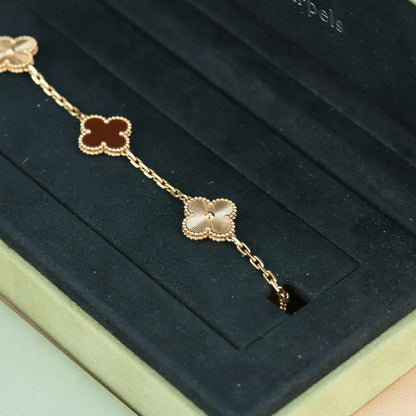 [Clover Jewelry] CLOVER 5 MOTIF RED CORNELIAN BRACELET COLLECTION