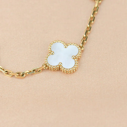 [Clover Jewelry]CLOVER WHITE PEARL MOP 5 MOTIF BRACELET COLLECTION