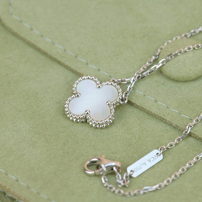 [Clover Jewelry]CLOVER  15MM WHITE MOTHER-OF-PEARL SILVER