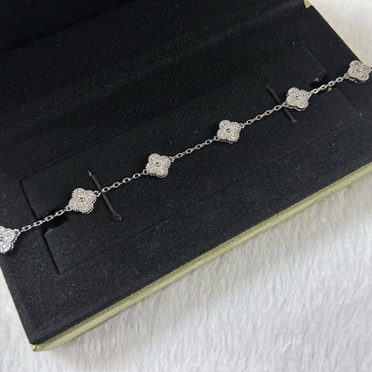 [Clover Jewelry]CLOVER 6 MOTIF DIAMOND BRACELET