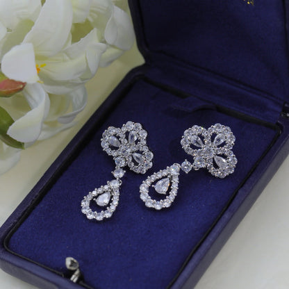 [Clover Jewelry]LOOP EARRINGS FULL MOTIF DIAMOND