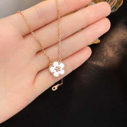 [Clover Jewelry]LUCKY  WHITE MOP  PLUM BLOSSOM NECKLACE