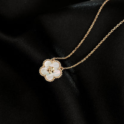 [Clover Jewelry]LUCKY  WHITE MOP  PLUM BLOSSOM NECKLACE