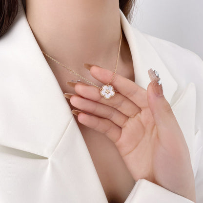 [Clover Jewelry]LUCKY  WHITE MOP  PLUM BLOSSOM NECKLACE