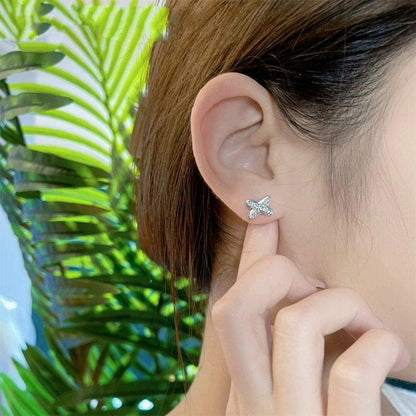 [Clover Jewelry]JEUX DE SILVER DIAMOND EARRINGS