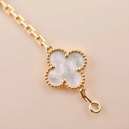 [Clover Jewelry]CLOVER WHITE PEARL MOP 5 MOTIF BRACELET COLLECTION