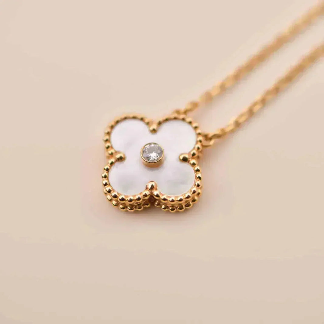 [Clover Jewelry]CLOVER 15MM DIAMOND WHITE FRITILLARIA NECKLACE