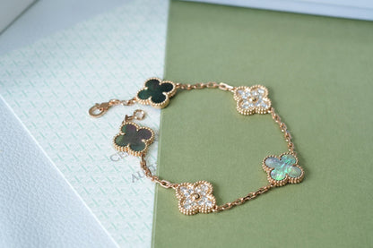 [Clover Jewelry] CLOVER 5 MOTIF GRAY MOP BRACELET COLLECTION