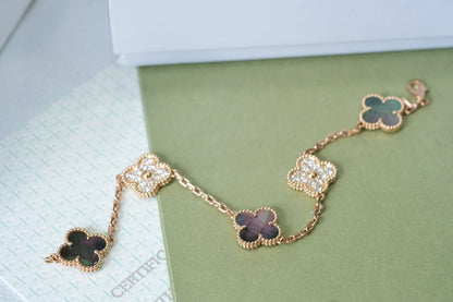 [Clover Jewelry] CLOVER 5 MOTIF GRAY MOP BRACELET COLLECTION